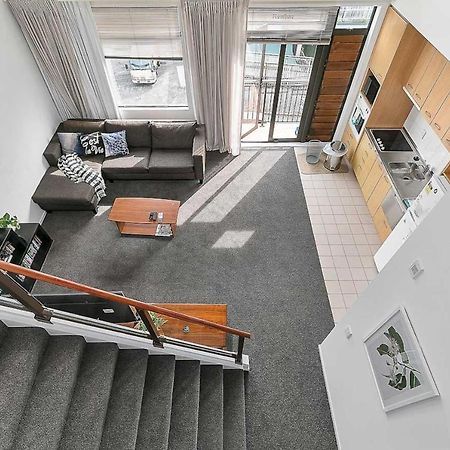 Roomy High-Ceiling Loft Apartment - Free Parking! Окленд Экстерьер фото