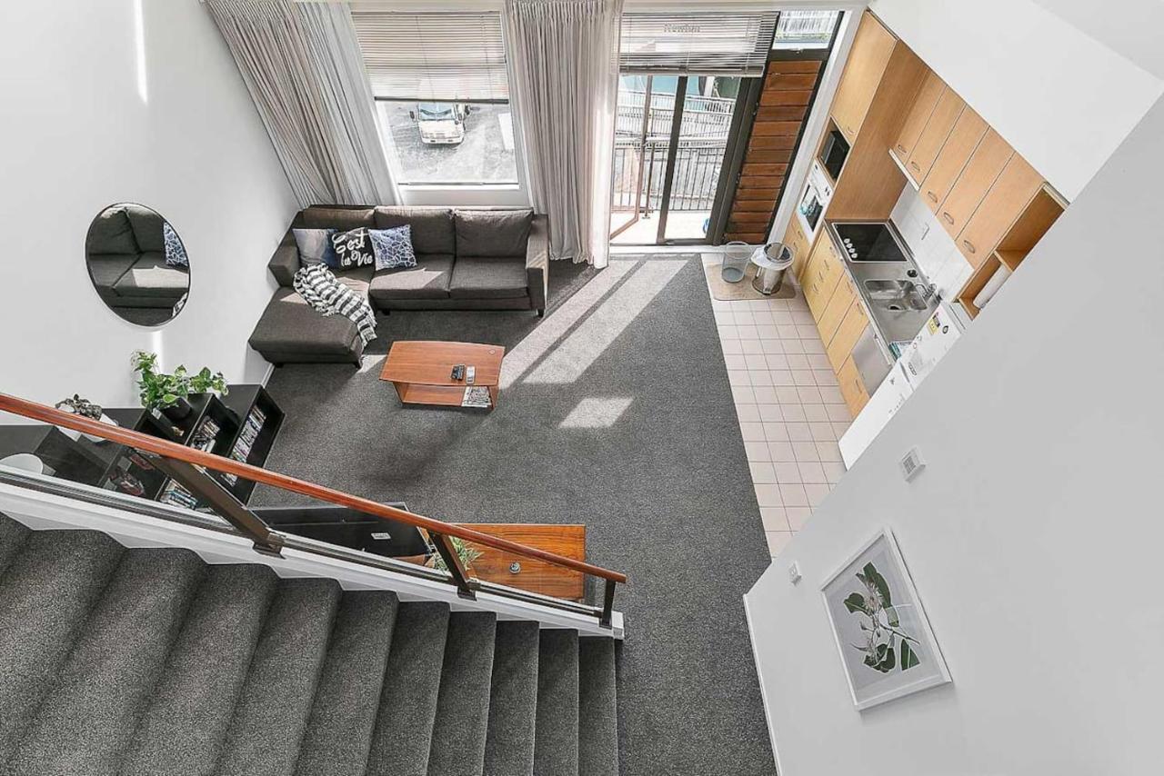 Roomy High-Ceiling Loft Apartment - Free Parking! Окленд Экстерьер фото