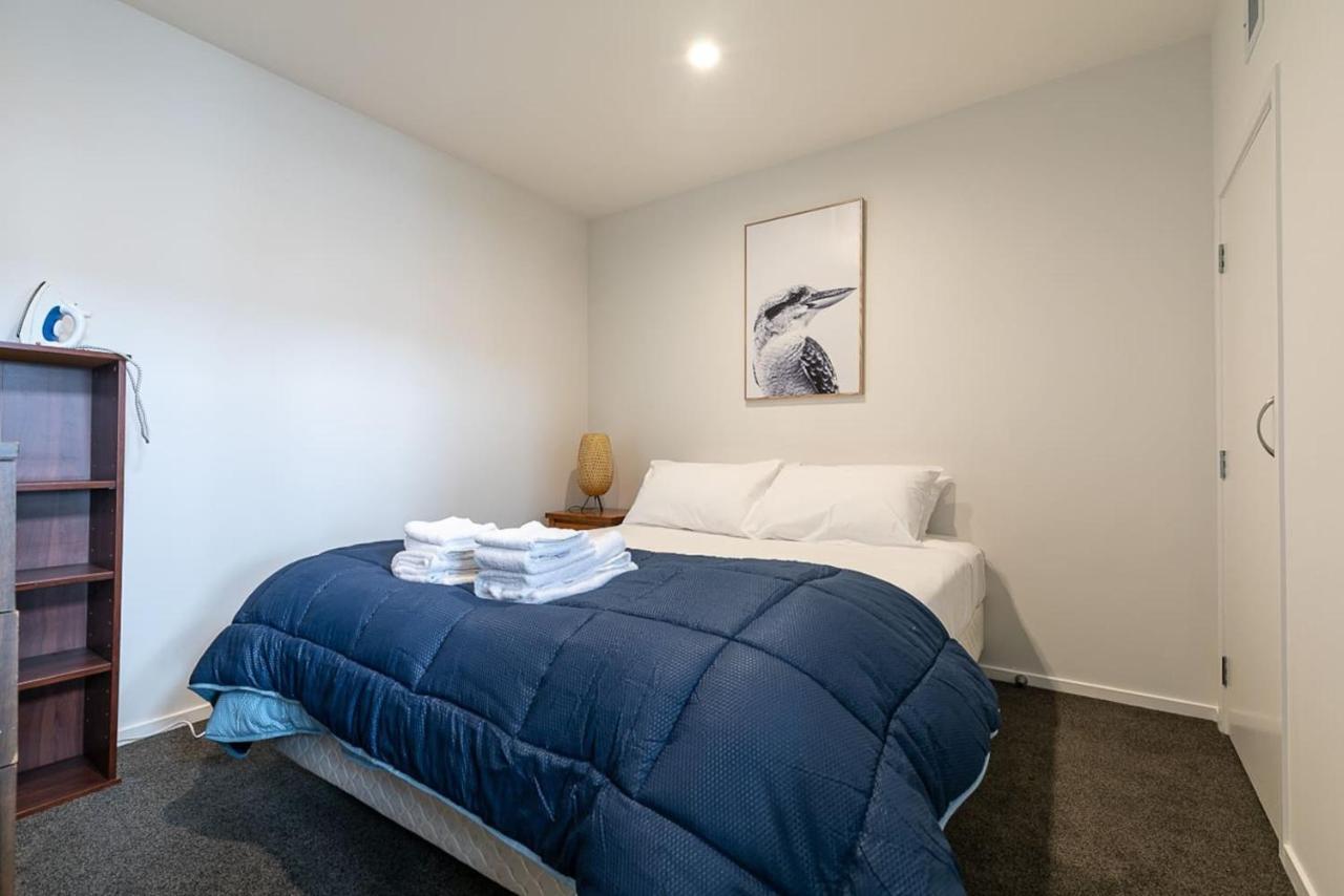 Roomy High-Ceiling Loft Apartment - Free Parking! Окленд Экстерьер фото